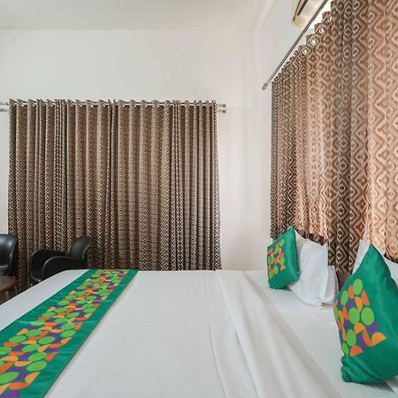 Treebo Pappilon Palace - Pvs Circle Mangalore Exterior foto