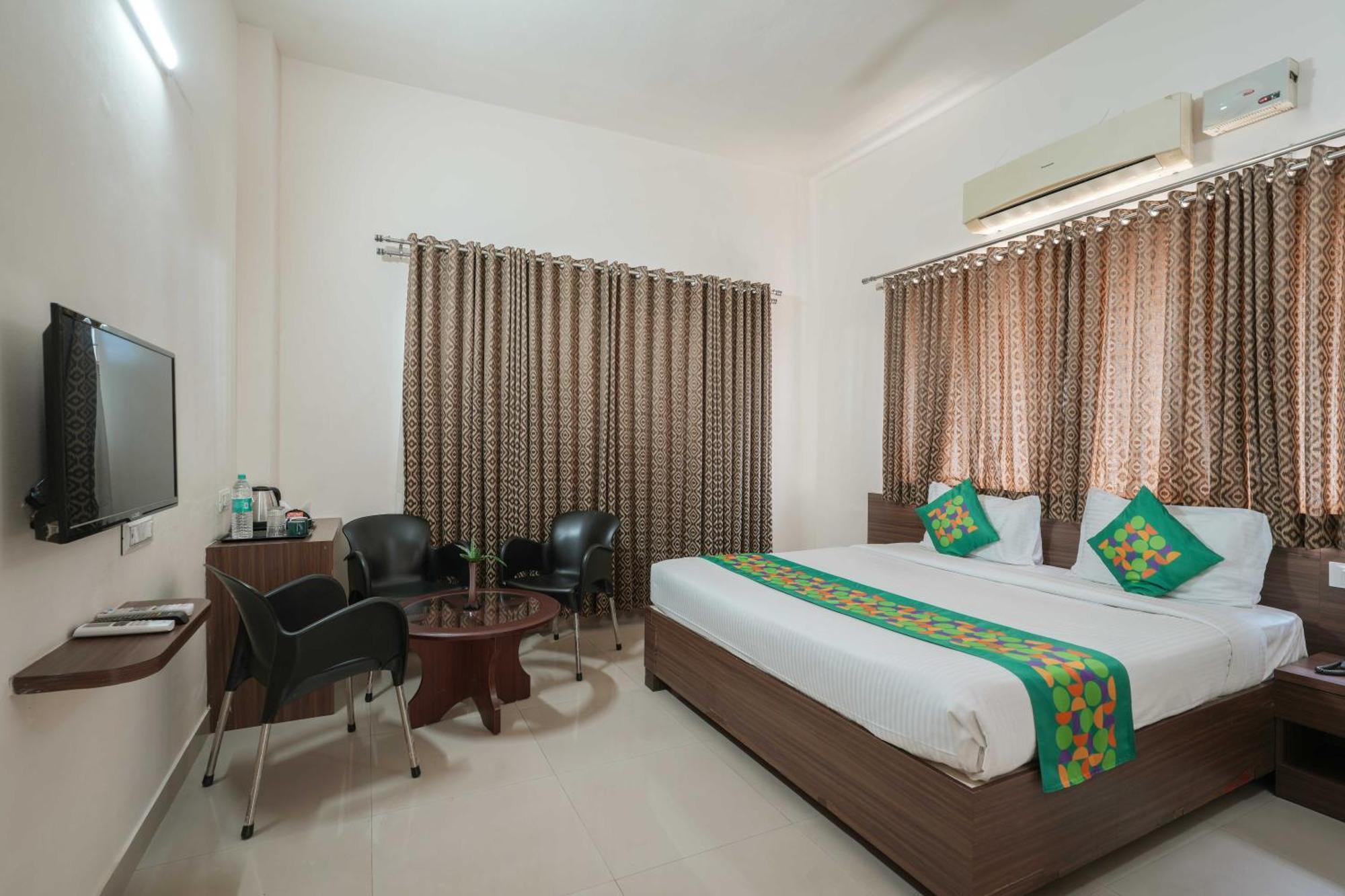 Treebo Pappilon Palace - Pvs Circle Mangalore Exterior foto