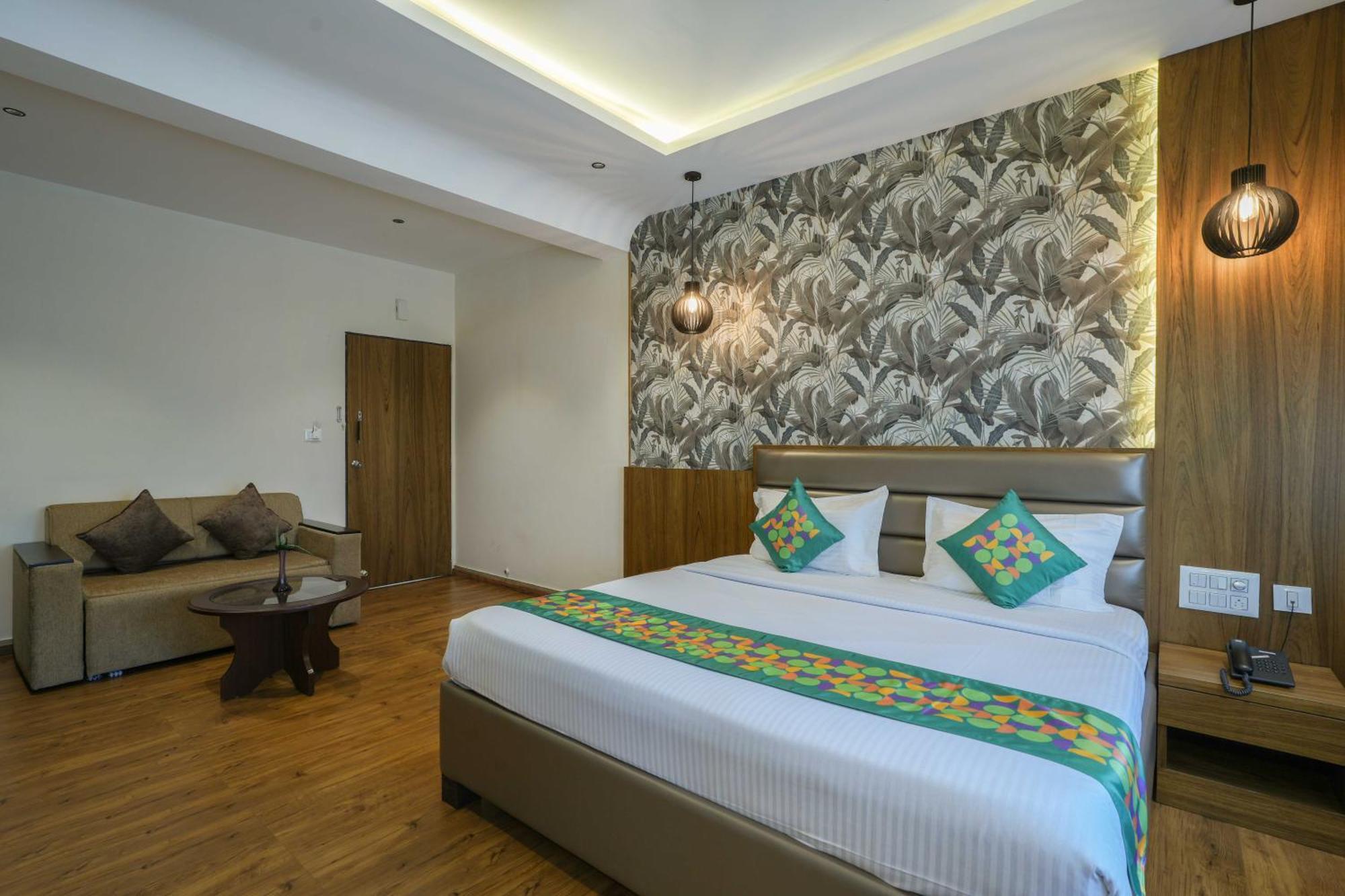 Treebo Pappilon Palace - Pvs Circle Mangalore Exterior foto