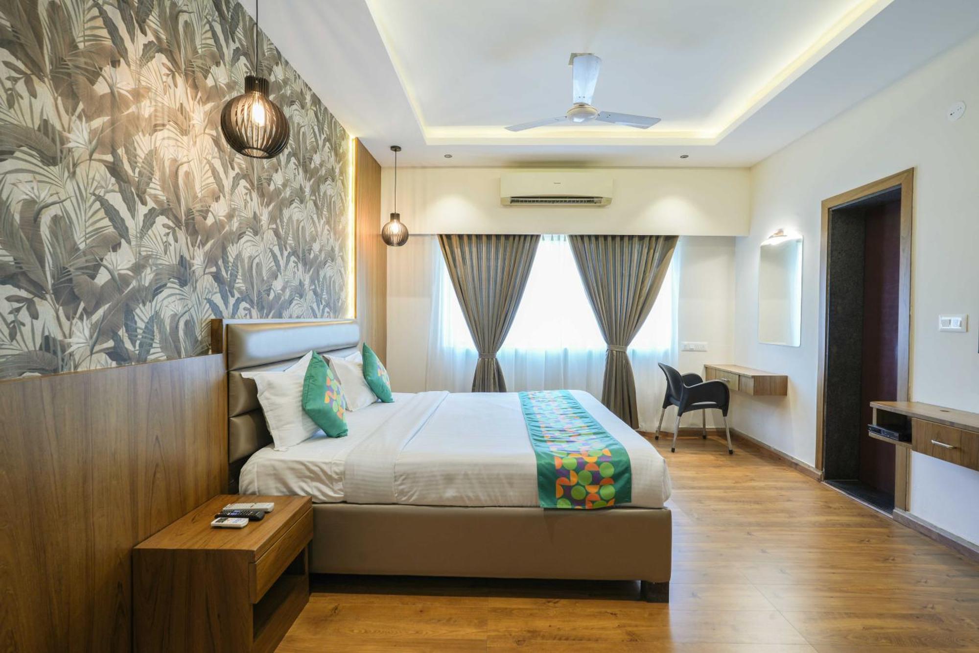 Treebo Pappilon Palace - Pvs Circle Mangalore Exterior foto