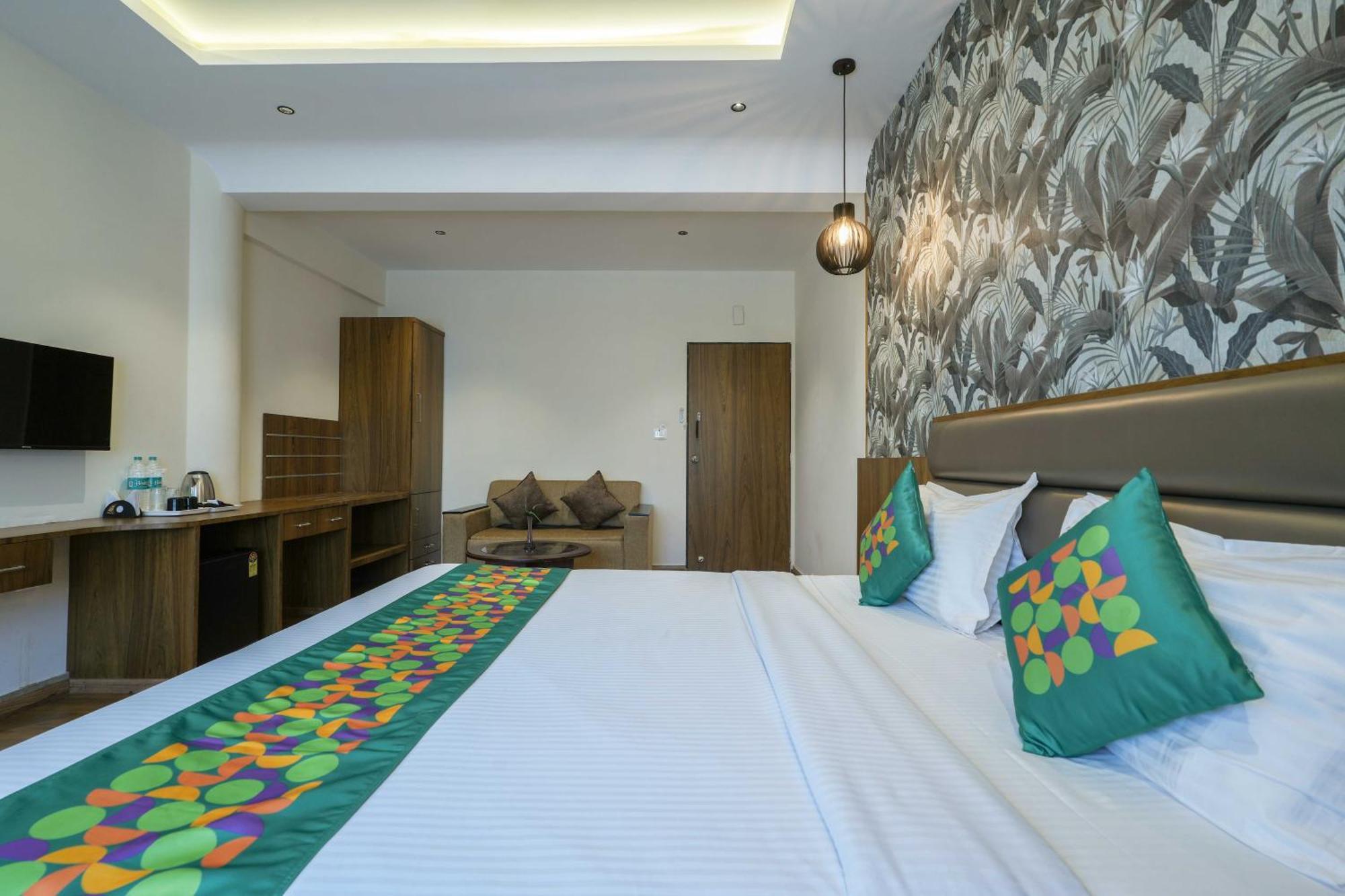 Treebo Pappilon Palace - Pvs Circle Mangalore Exterior foto